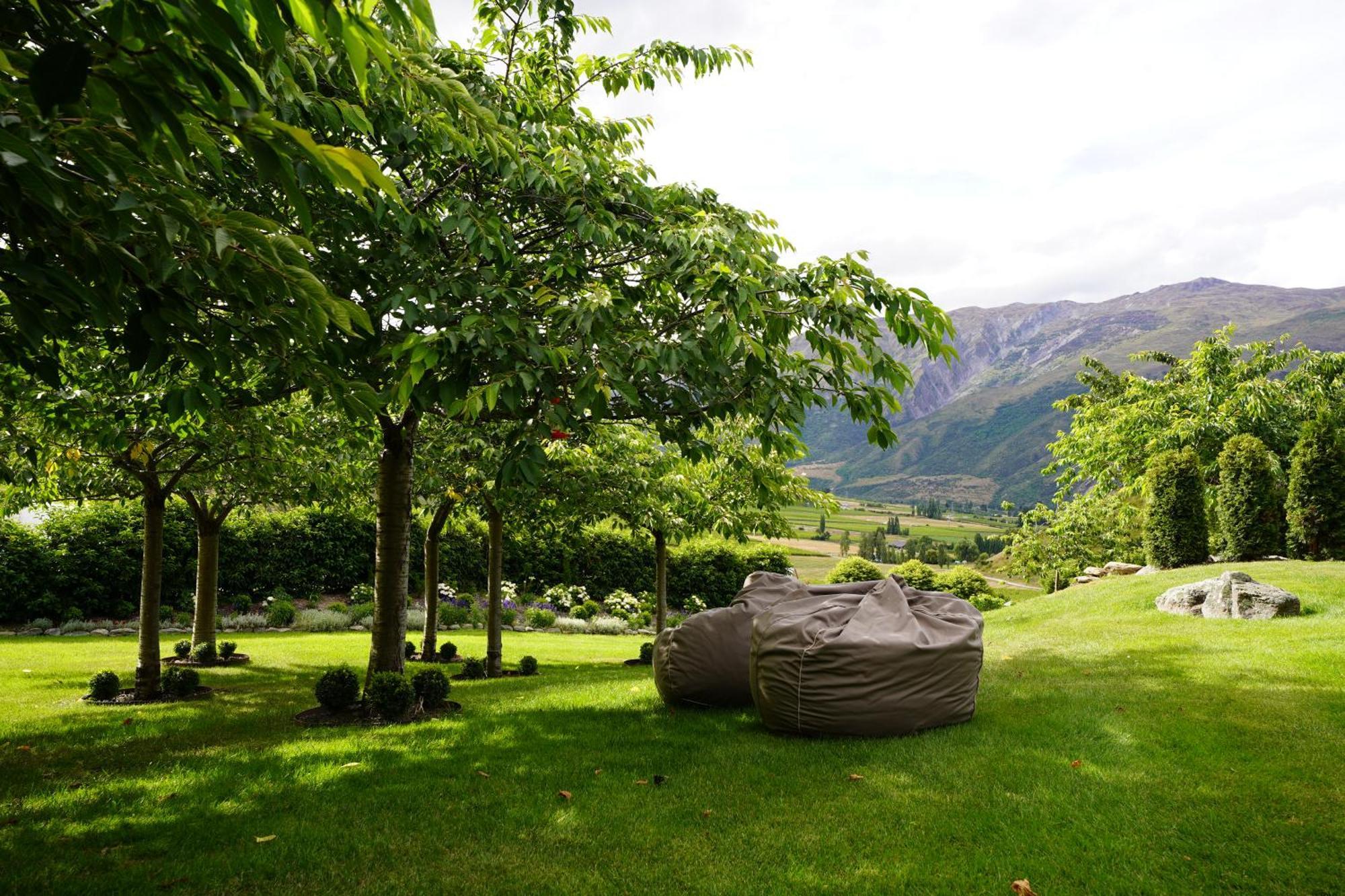 Mt Rosa Lodge Boutique Vineyard Accommodation Wanaka Exterior photo
